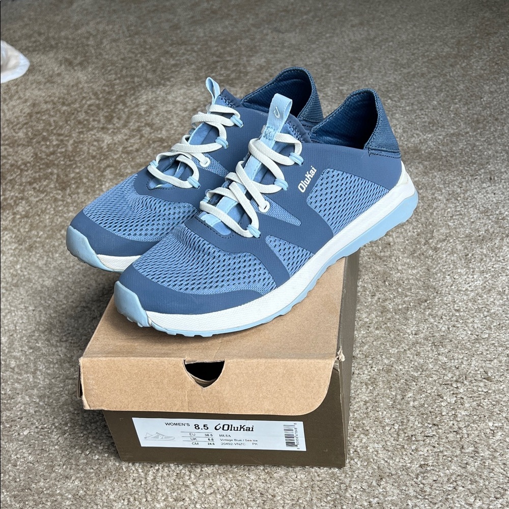 OluKai Huia Women's Light Blue and white Mesh Athletic Sneakers- size 8.5